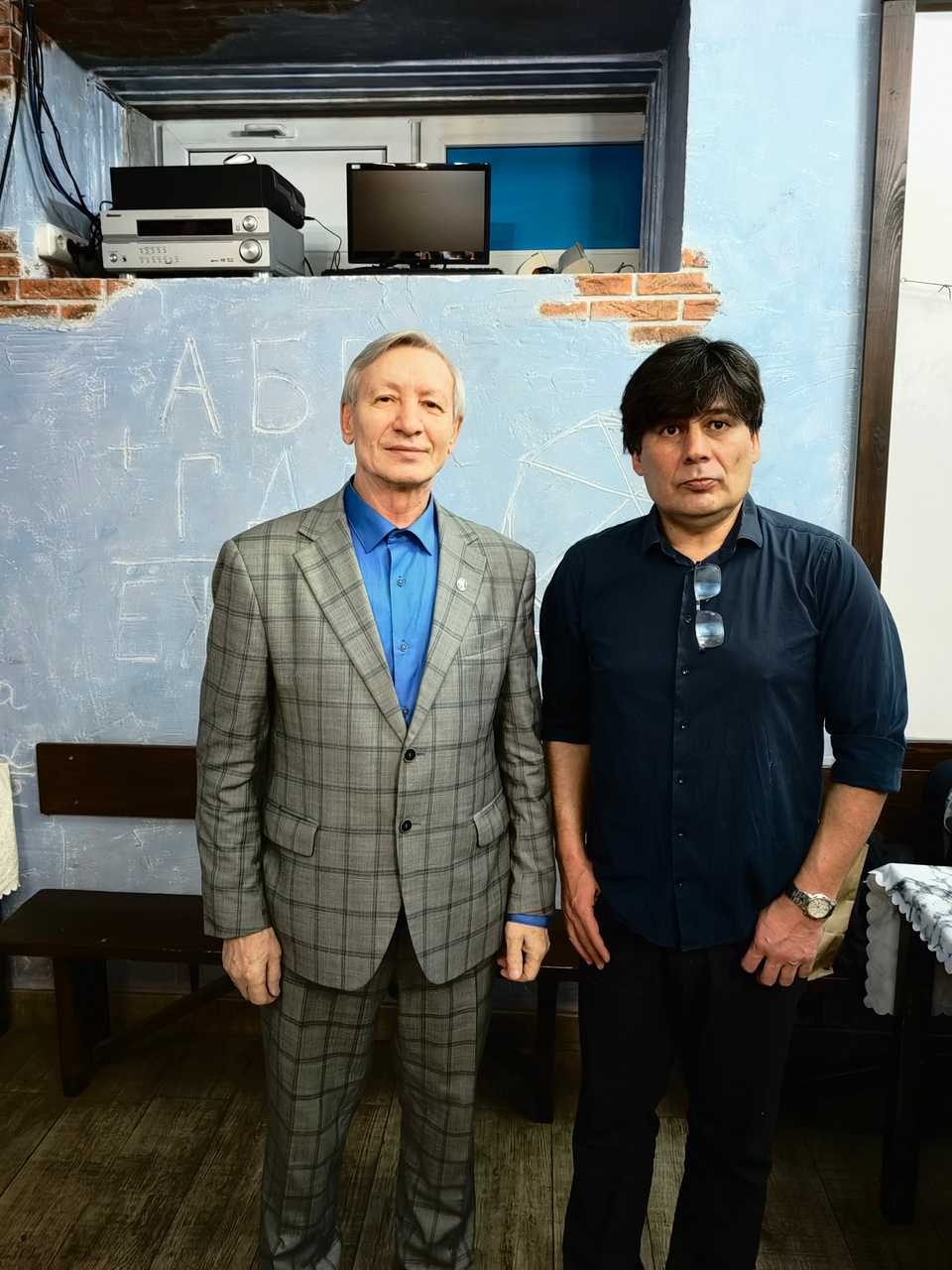 N. N. Andreyev, head of the Laboratory for the Popularization and Promotion of Mathematics, with M. F. Gilmullin, author of the Telegram channel Mathematics with Mansur-abyy, after the seminar. Moscow, MCCME, 30 January 2025