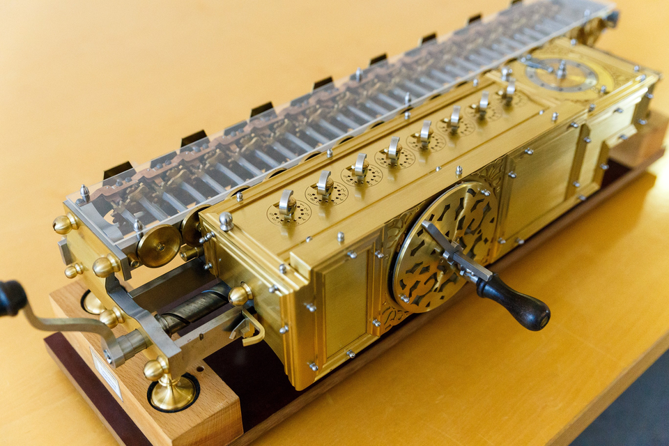 Modern replica of Leibniz's mechanical calculator
